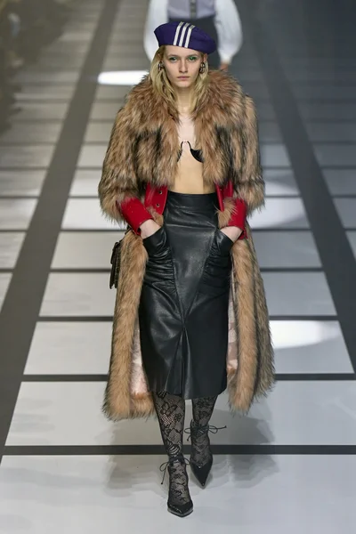 Look 41